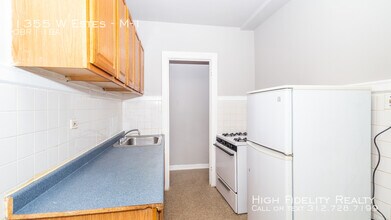 1355 W Estes Ave-Unit -M-1 in Chicago, IL - Building Photo - Building Photo