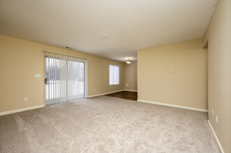 Oak Lake at Crooked Creek in Indianapolis, IN - Building Photo - Interior Photo
