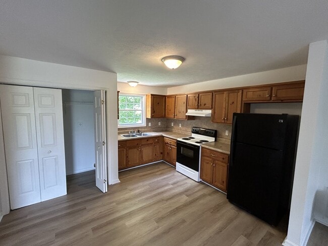 14105-14109 Red House Rd