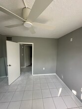 7300 NW 17th St, Unit 117 in Plantation, FL - Foto de edificio - Building Photo