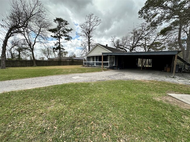 335 Bayou Dr in Channelview, TX - Building Photo - Building Photo