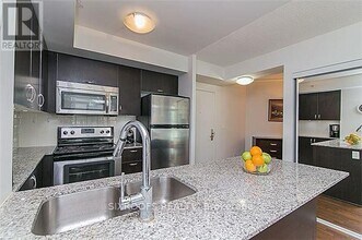 5740 Yonge St in Toronto, ON - Building Photo - Building Photo