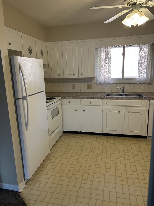 172 Kenridge Rd in Fairlawn, OH - Building Photo - Building Photo