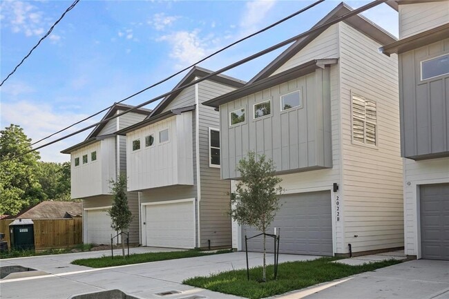 2022 Thonig Rd in Houston, TX - Building Photo - Building Photo
