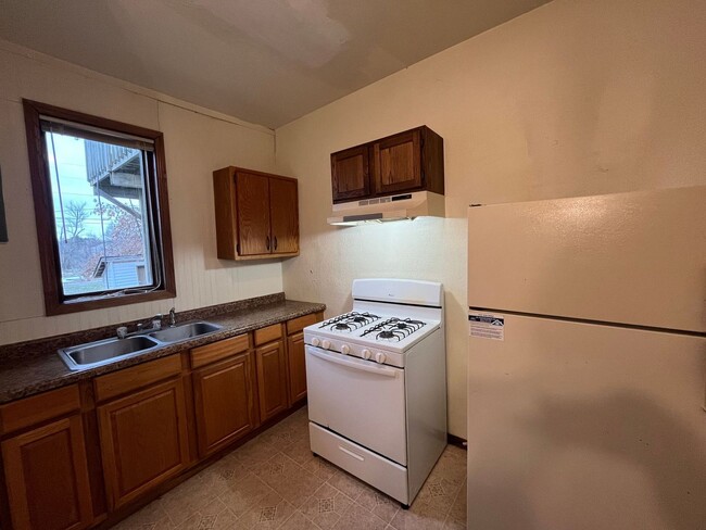 property at 201 E 1st St