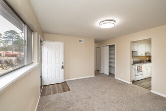 3945 Starboard Rd in Chesapeake, VA - Building Photo - Building Photo