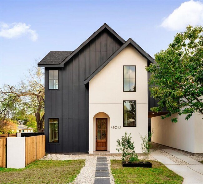 4901 Gladeview Dr in Austin, TX - Building Photo - Building Photo