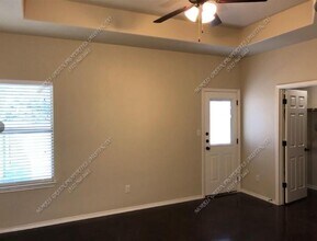 245 Joanne Lp in Buda, TX - Building Photo - Building Photo