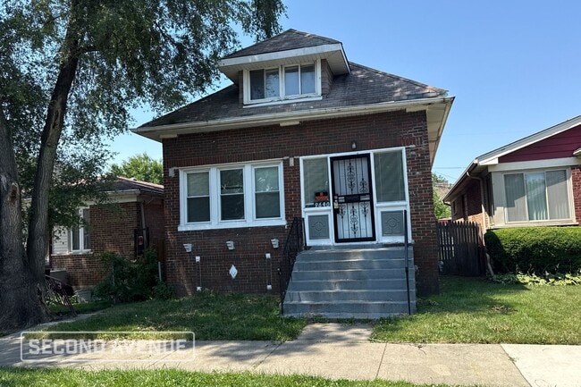 property at 9640 S Calumet Ave