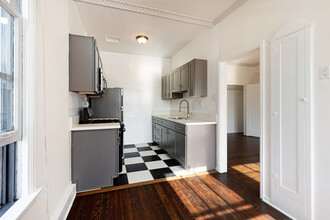 Stylish and Spacious Apartment in Los Angeles, CA - Building Photo - Interior Photo