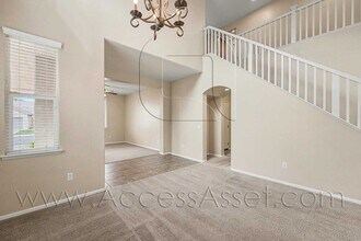 32137 Rosemary St in Winchester, CA - Building Photo - Building Photo