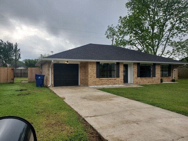 property at 1595 S Louisiana Ave