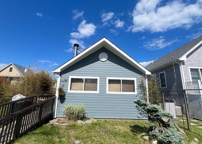 property at 142 Bungalow Ln