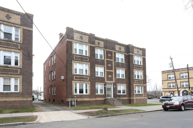 387-389 Park St in New Britain, CT - Building Photo - Building Photo