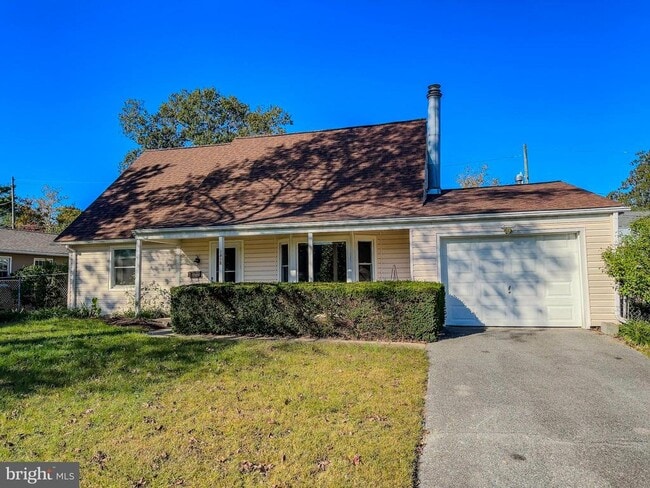 property at 3418 Medina Ln