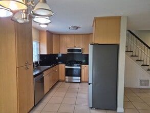 1263 Marjorie Pl in Escondido, CA - Building Photo - Building Photo