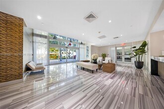 3030 NE 188th St in Aventura, FL - Building Photo - Building Photo