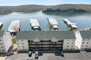 549 Park Pl Dr in Kaiser, MO - Building Photo