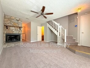 6327 Windsor Gate Ln in Charlotte, NC - Building Photo - Building Photo