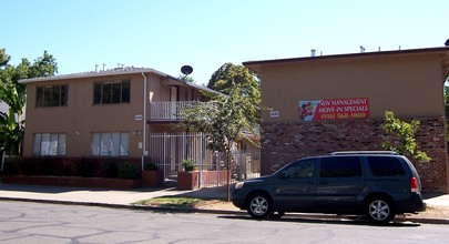 Third Avenue in Sacramento, CA - Building Photo - Building Photo