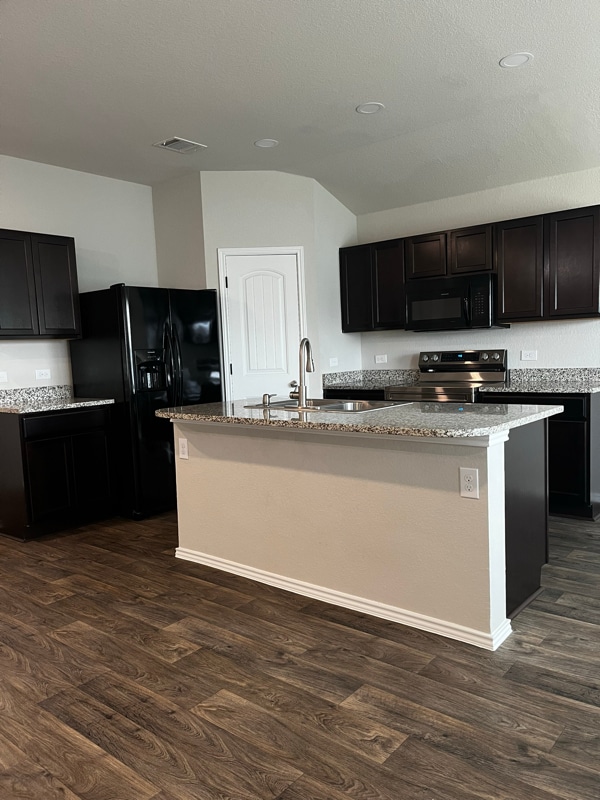 5725 Shanjia Dr in Austin, TX - Building Photo - Building Photo