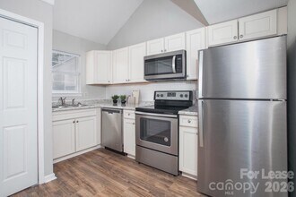 347 Crown Point Dr in Salisbury, NC - Building Photo - Building Photo