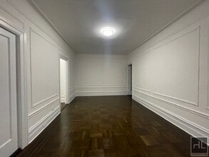 WEST 104 STREET, Unit 54 in New York, NY - Foto de edificio - Building Photo