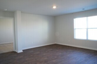 397 Coconut Dr in Bloomingdale, GA - Building Photo - Building Photo