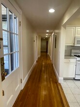 18 Dean Rd, Unit 3A in Brookline, MA - Building Photo - Building Photo