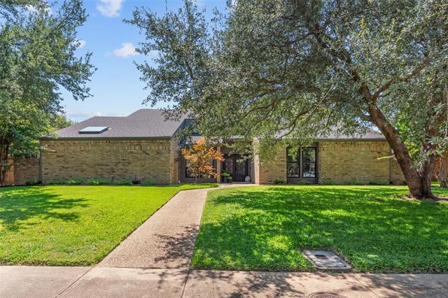 4304 Cobblers Ln in Dallas, TX - Building Photo