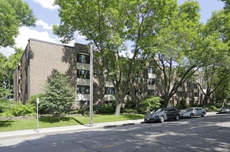 The Marshall in Minneapolis, MN - Foto de edificio - Building Photo