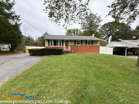 1410 Evergreen Rd in Severn, MD - Building Photo