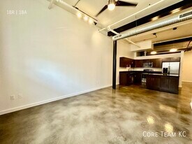 204 Walnut St in Kansas City, MO - Building Photo