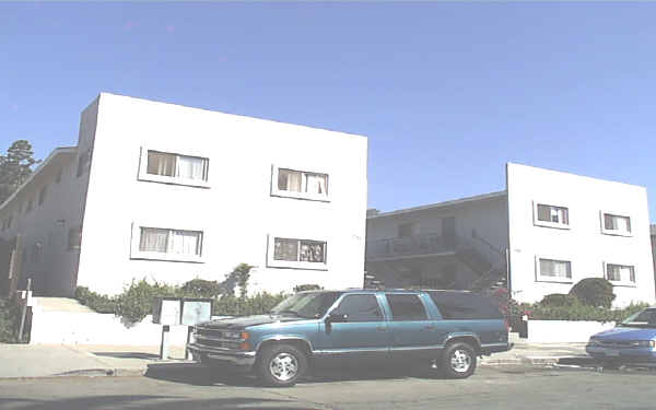 711 E Pleasant St in Santa Paula, CA - Building Photo - Building Photo