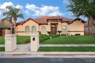 24 3rd N Ln in McAllen, TX - Building Photo