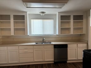 223 N Park Ave in Fresno, CA - Building Photo - Building Photo