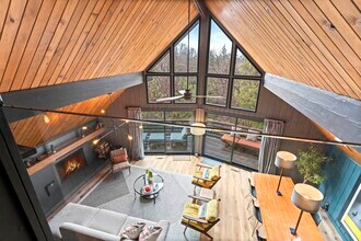 1106 CA-173 in Lake Arrowhead, CA - Building Photo - Building Photo