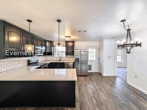 613 Jefferson St in Benton, AR - Building Photo - Building Photo