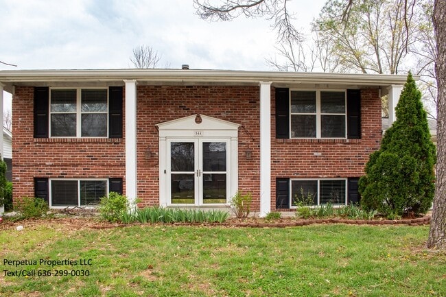 544 Goldwood Dr in Ballwin, MO - Building Photo - Building Photo