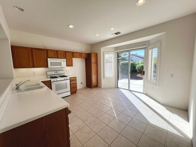78691 Postbridge Cir in Palm Desert, CA - Building Photo - Building Photo