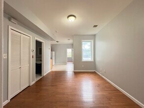 146 Ripley Pl, Unit 2 in Elizabeth, NJ - Building Photo - Building Photo