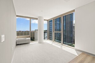 1390 Kapiolani Blvd in Honolulu, HI - Building Photo