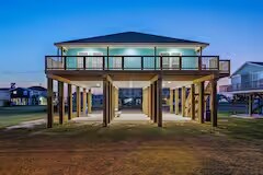 305 Jettyview Rd in Surfside Beach, TX - Building Photo