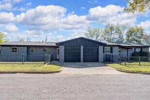 4200 Kenwood Ct in Fort Worth, TX - Building Photo