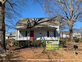 14 McBeth St in Greenville, SC - Building Photo
