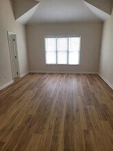 Room in Townhome on Vinca Cir in Cary, NC - Building Photo - Building Photo