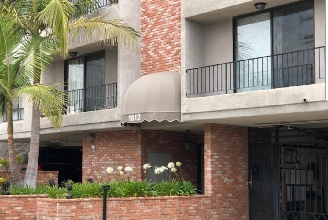 1812 Overland Ave, Unit 302 in Los Angeles, CA - Building Photo