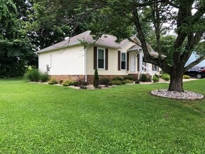 36 W Paris St in Cookeville, TN - Building Photo - Building Photo