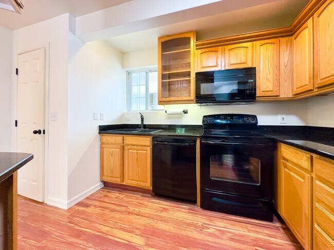 239 E 4th St in Loveland, CO - Building Photo - Building Photo