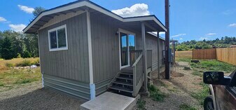 109 Ray Rd W in Toledo, WA - Building Photo